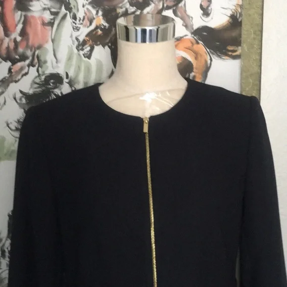 Calvin Klein - Picture 2 of 7